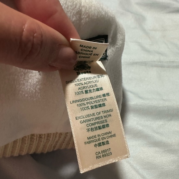 Roots baby toque and booties set. Size 12-18months. Grey Oat Mix colour - Picture 5 of 8